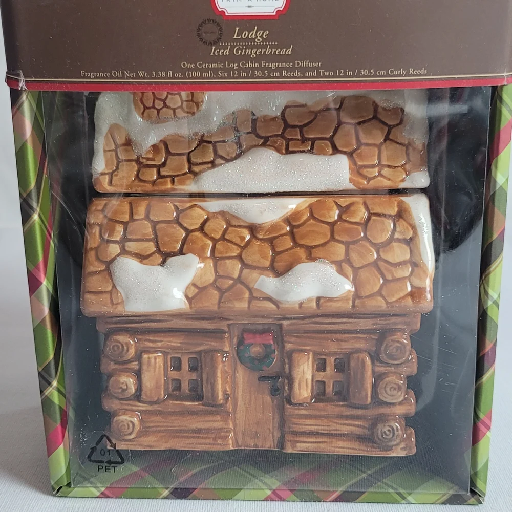 Trim A Home Lodge Iced Gingerbread Cabin Fragrance Diffuser